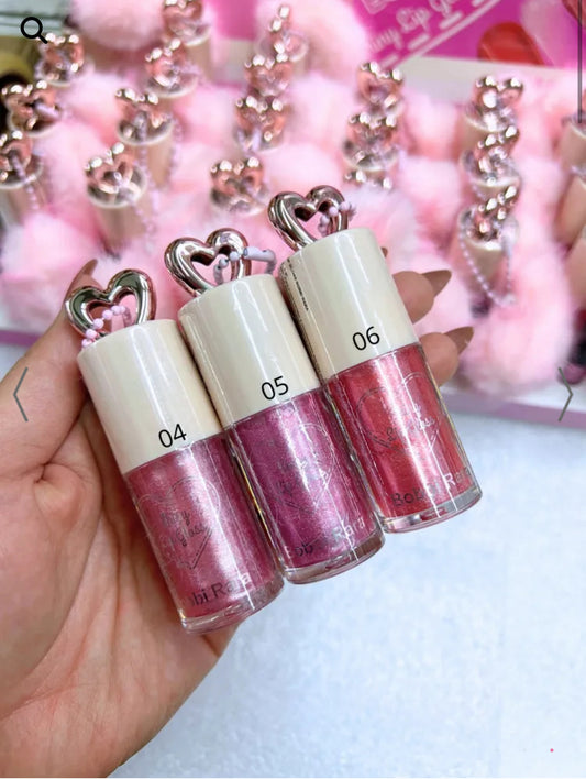 gloss labial com pom pom